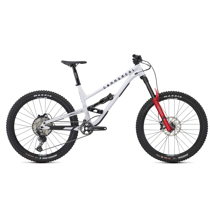 bicicleta Commencal CLASH MARZO PURE WHITE 2026