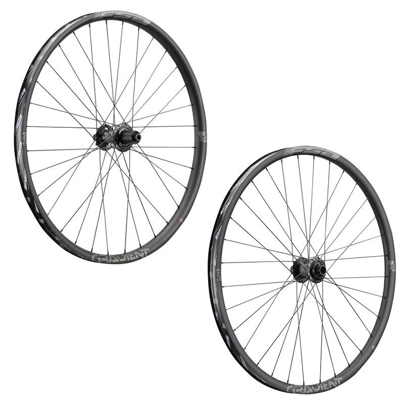 JUEGO DE RUEDAS FSA GRADIENT i30 29" 148 BOOST DISCO 6 AGUJEROS TUBELESS READY SHIMANO 12V CARBONO.